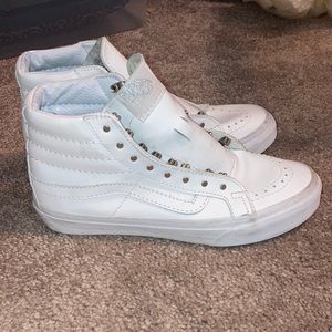 Women’s White leather Vans